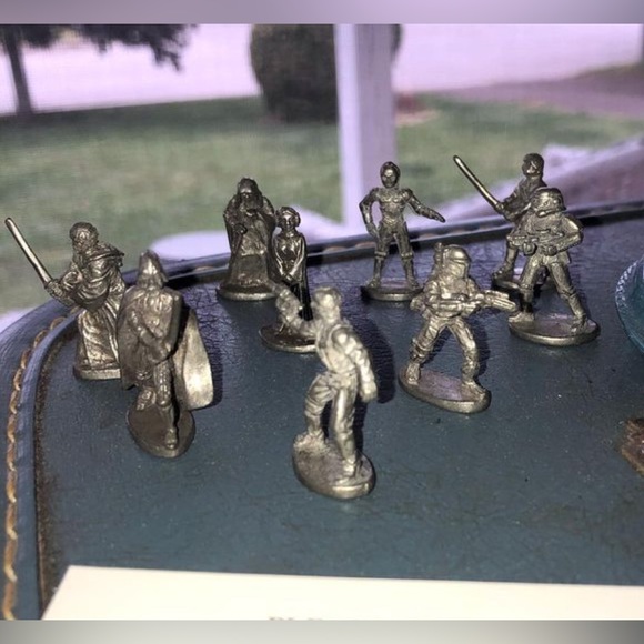 Vintage Star Wars Monopoly board game EUC - Picture 3 of 3